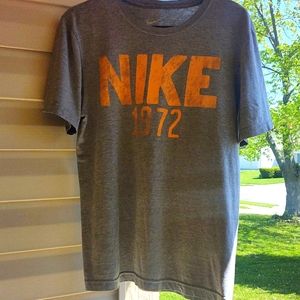 Nike "1972" vintage look retro t-shirt